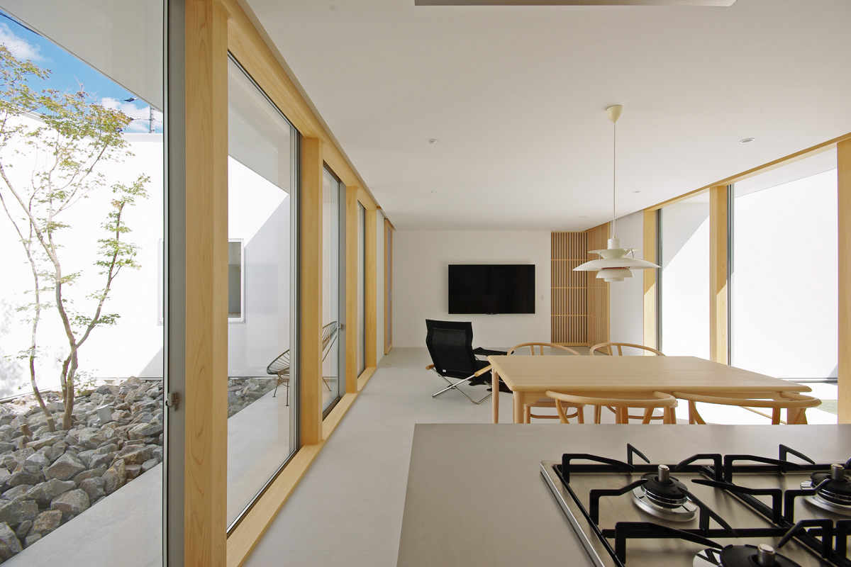 Airy-House.03